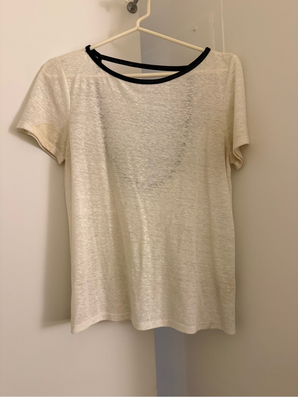 Alice + Olivia Cream Short-Sleeve Tee with Open Back and Black Leather Neck Trim